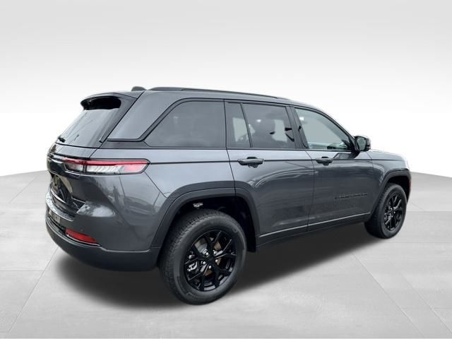 2025 Jeep Grand Cherokee Altitude X photo 3