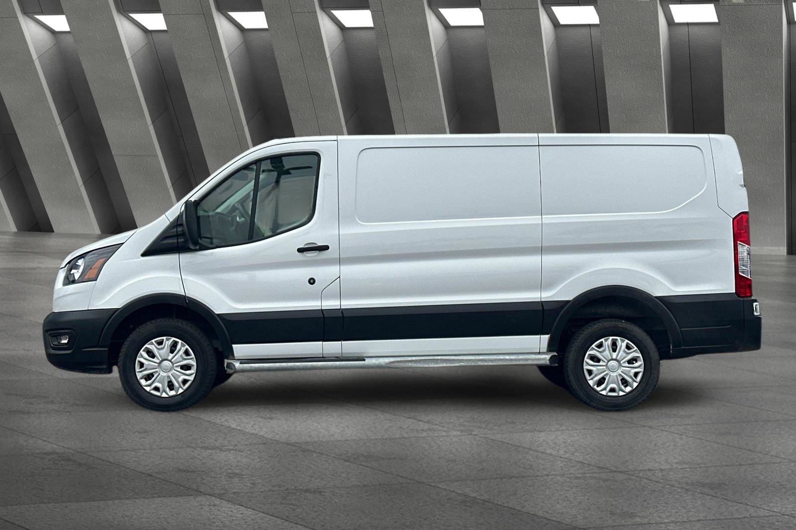 2024 Ford Transit Cargo Van photo 4