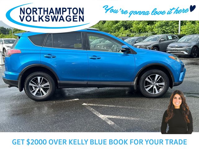 2018 Toyota RAV4 XLE photo 2