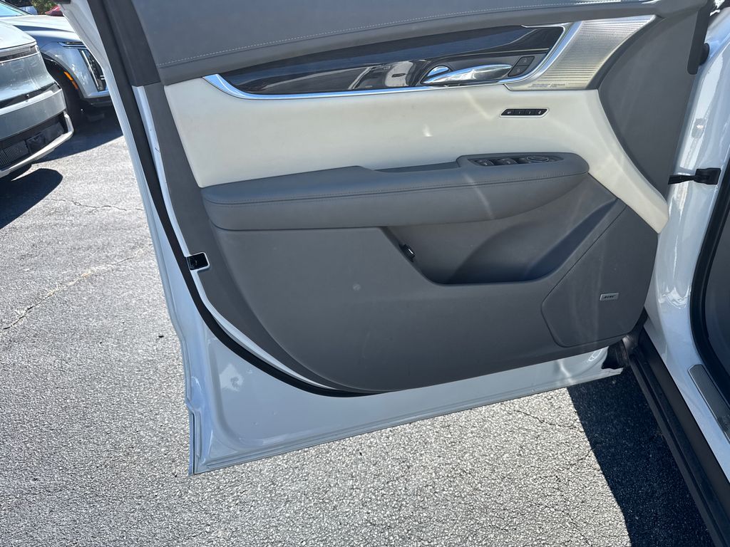 2023 Cadillac XT6 Premium Luxury photo 11