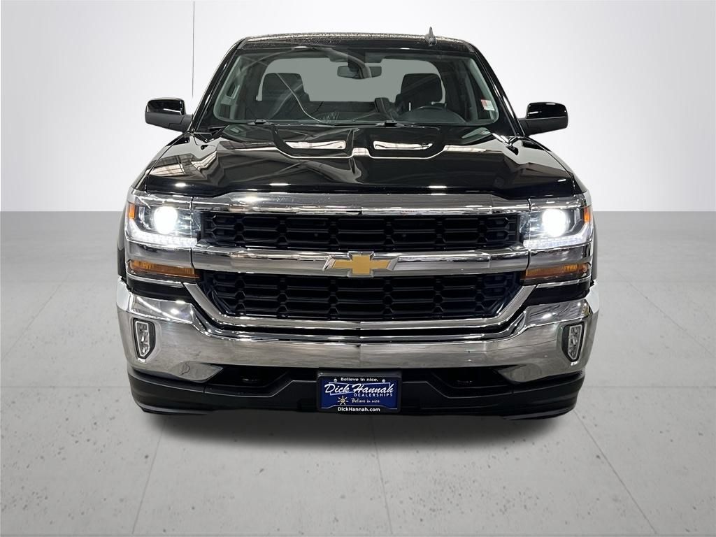 2017 Chevrolet Silverado 1500 LT photo 3