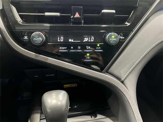 2022 Toyota Camry XSE photo 15
