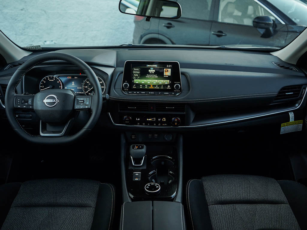 2026 Nissan Rogue SV photo 10