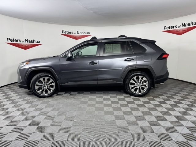 2021 Toyota RAV4 XLE Premium photo 4