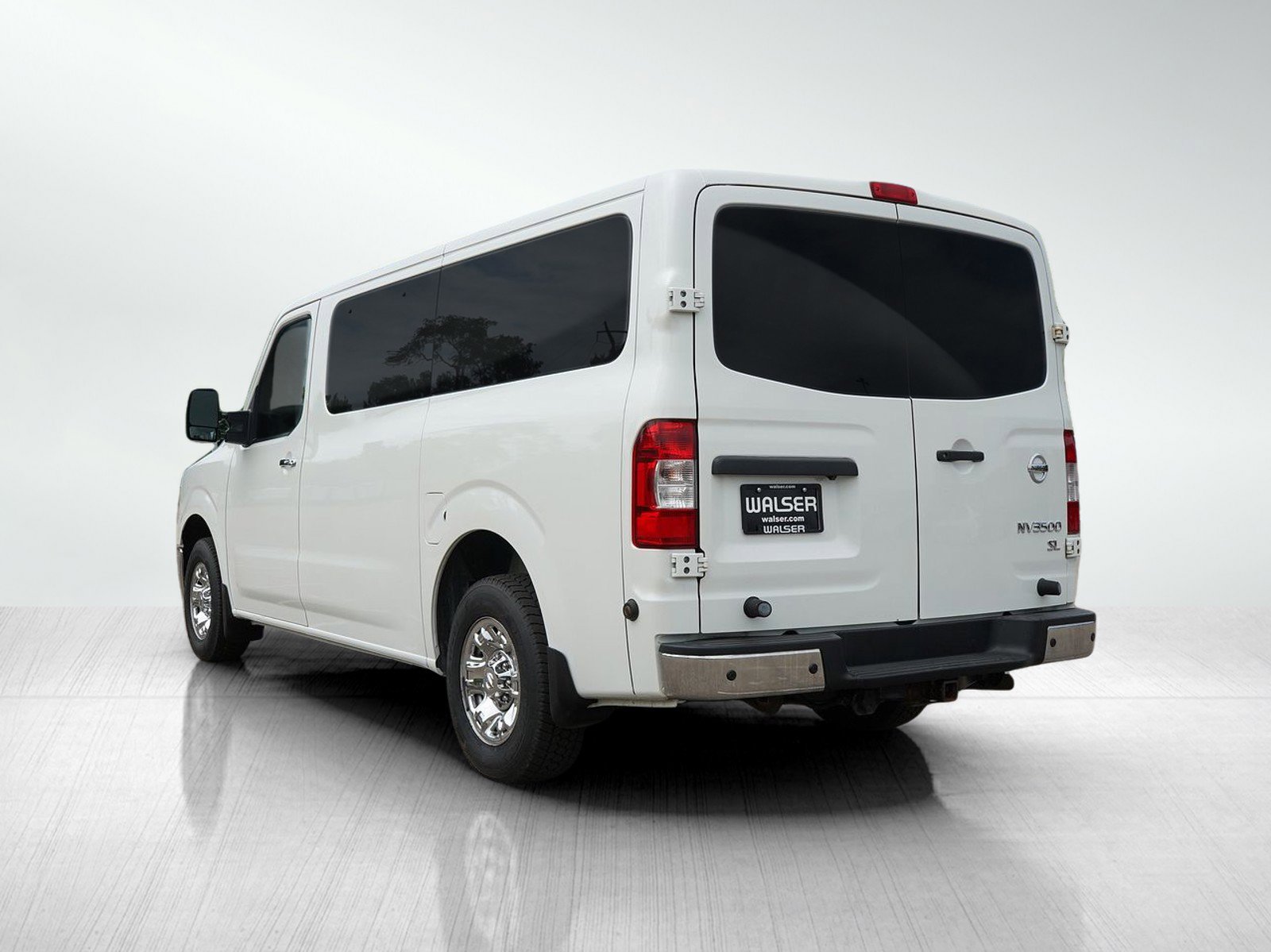 2021 Nissan NV3500 HD SL photo 3