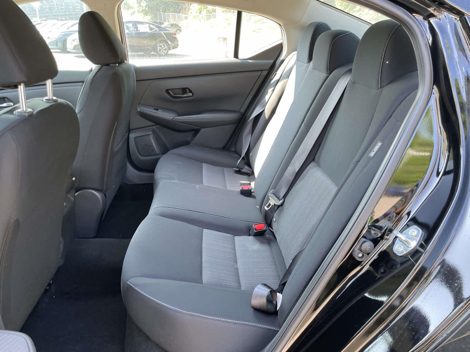 2025 Nissan Sentra SV photo 11