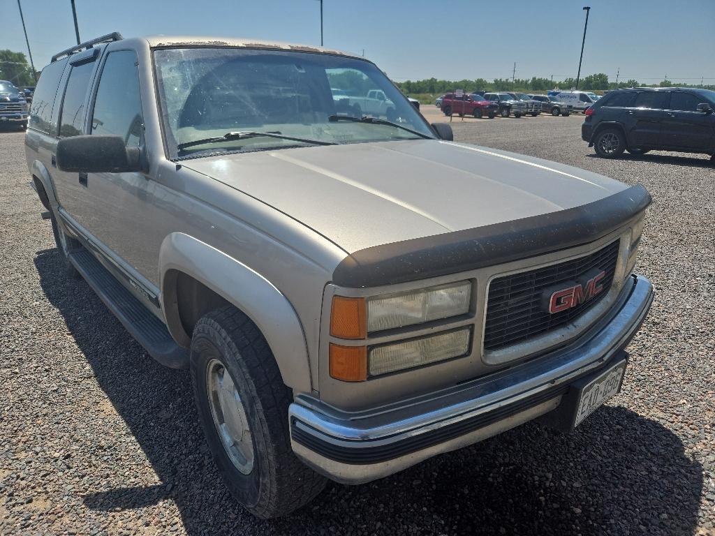 Used 1999 GMC Suburban SL with VIN 3GKFK16R0XG508432 for sale in Santa Fe, NM