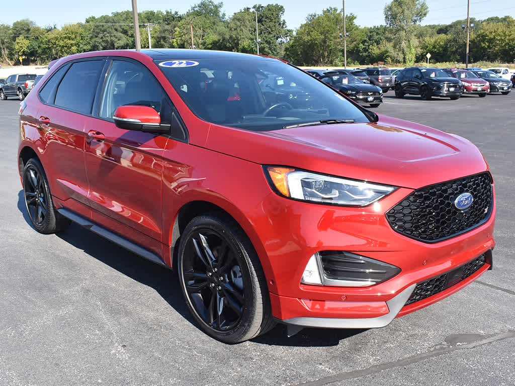 2022 Ford Edge ST photo 10