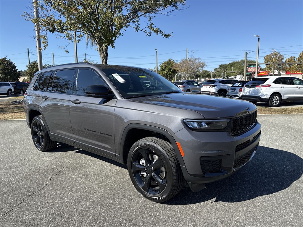2025 Jeep Grand Cherokee L Altitude's photo