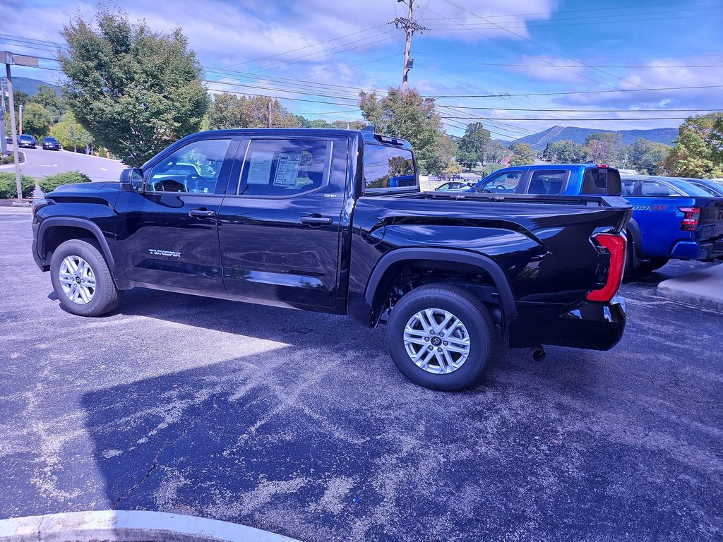2025 Toyota Tundra SR5 photo 3