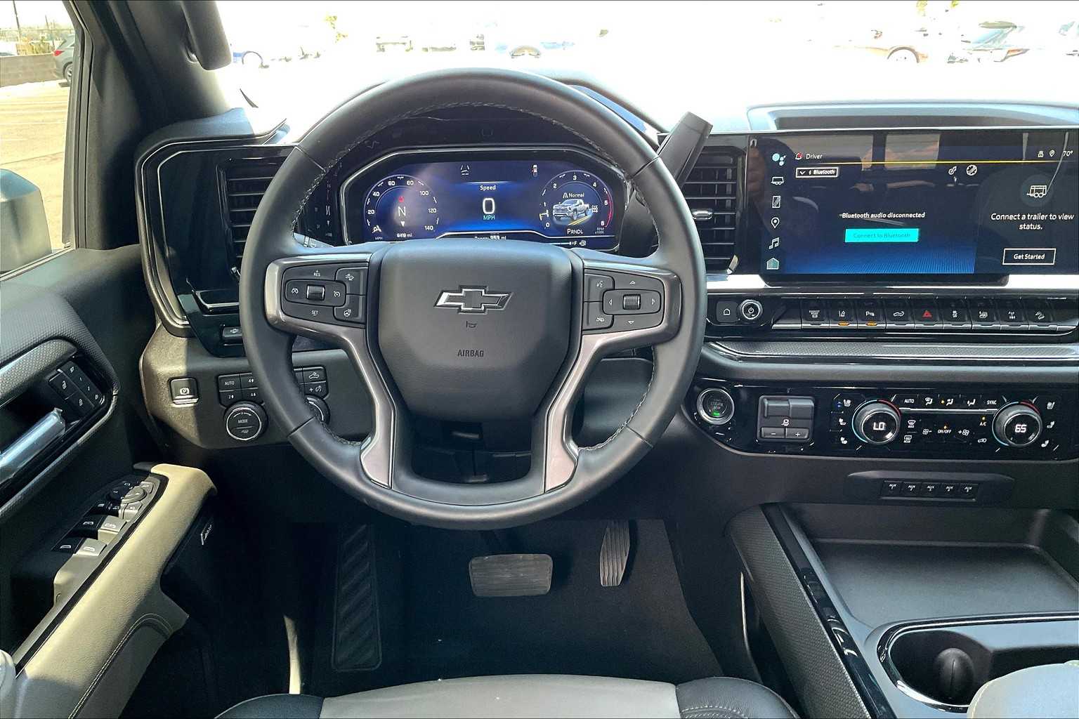 2025 Chevrolet Silverado 2500HD ZR2 photo 5
