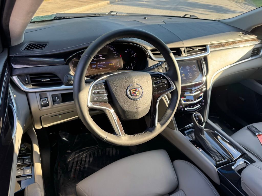 2013 Cadillac XTS Luxury photo 2