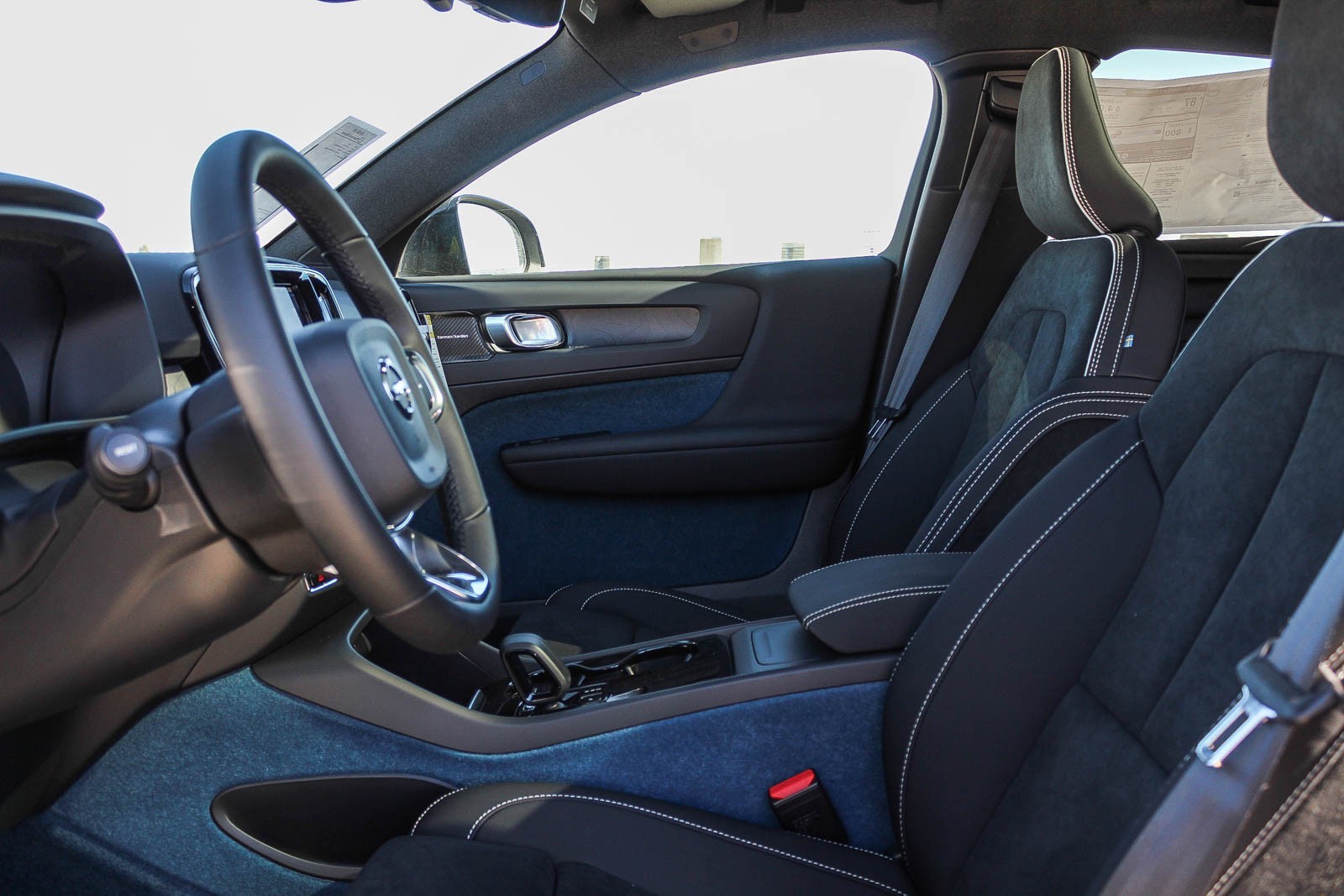 2023 Volvo C40 Recharge Ultimate photo 17