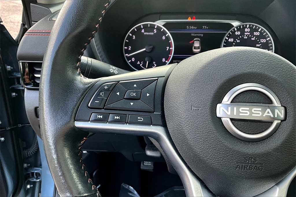 2024 Nissan Sentra SR photo 11