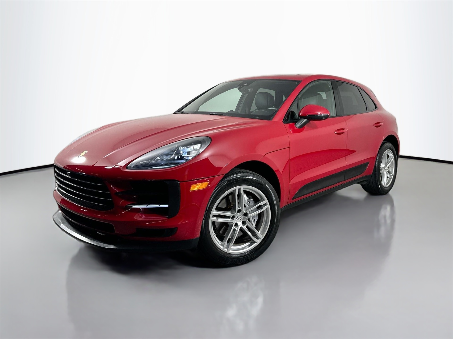 2021 Porsche Macan Base's photo