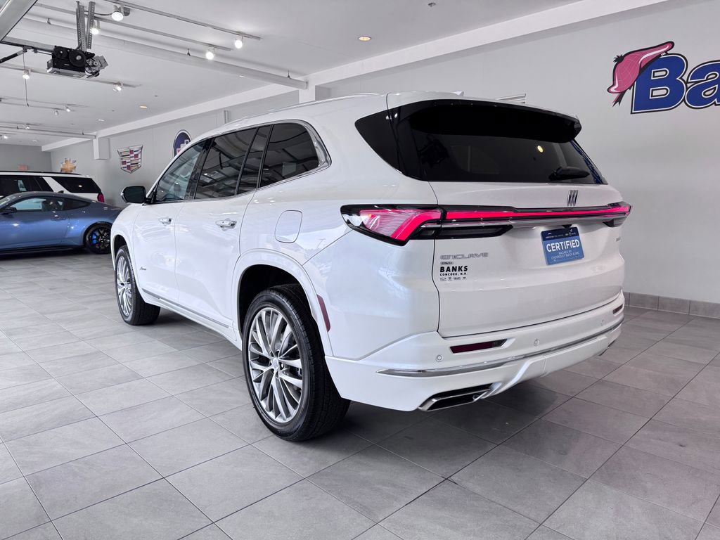 2025 Buick Enclave Avenir photo 4
