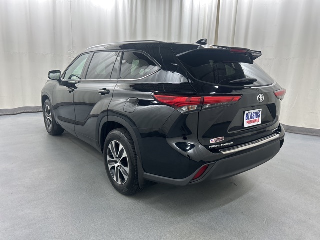 2021 Toyota Highlander XLE photo 4