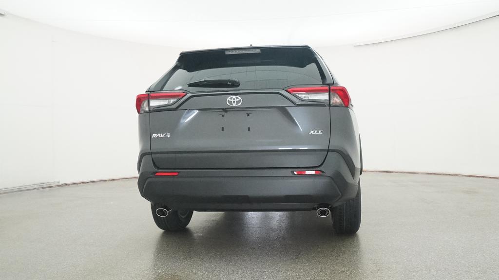 2025 Toyota RAV4 XLE photo 17