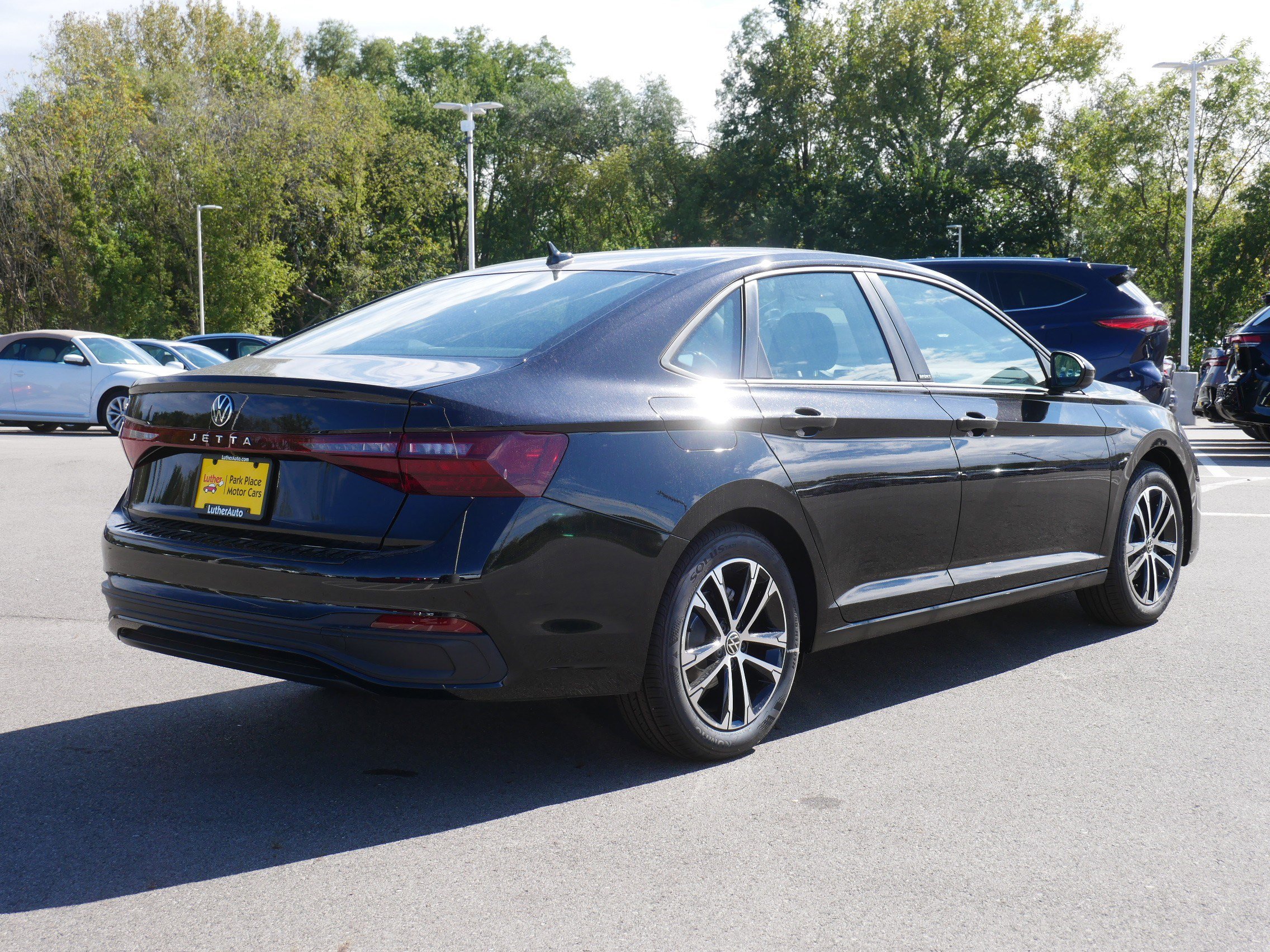 2025 Volkswagen Jetta Sport photo 2