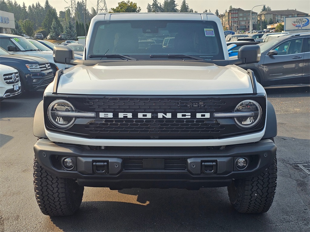 2025 Ford Bronco Badlands photo 2