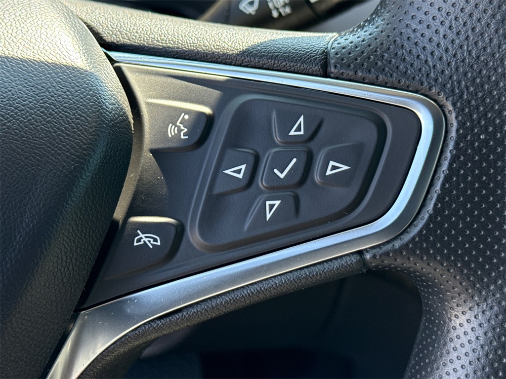2023 Chevrolet Equinox LS photo 23