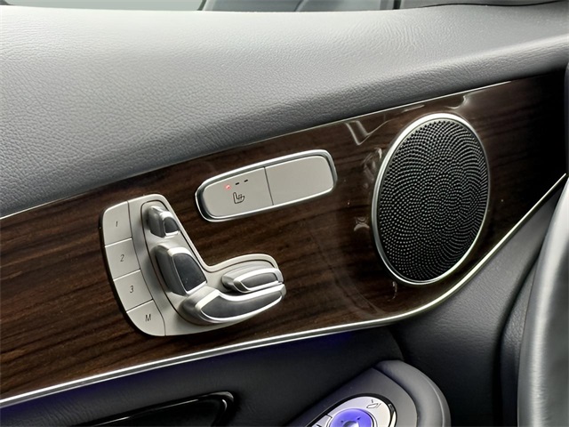 2022 Mercedes Benz GLC 300 4MATIC photo 3