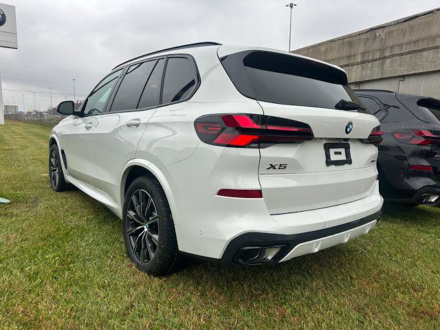 2026 Bmw X5 xDrive40i photo 3