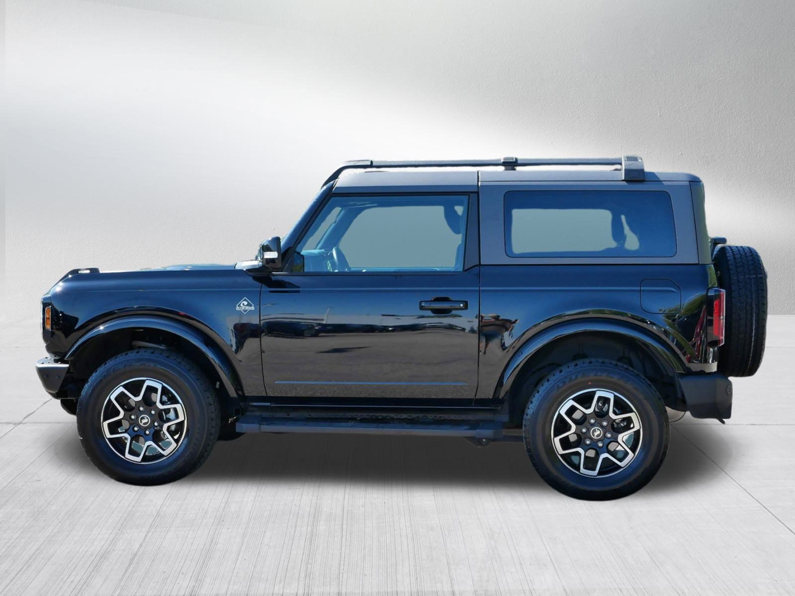 2022 Ford Bronco Outer Banks photo 4