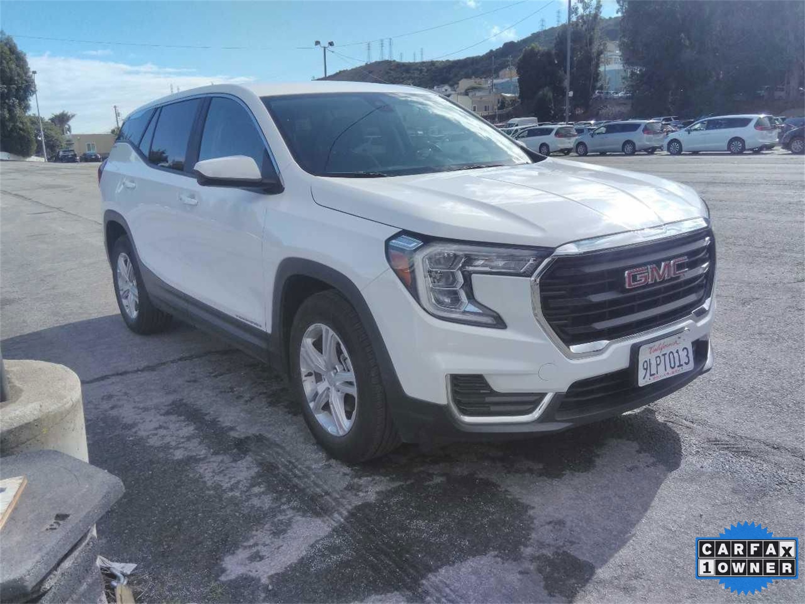 2024 GMC Terrain SLE's photo