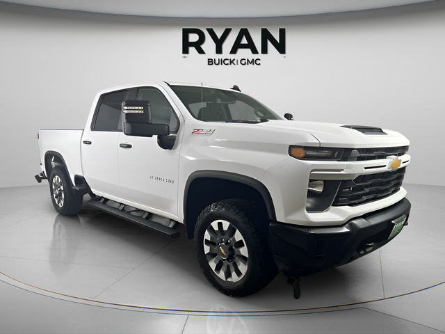 2024 Chevrolet Silverado 2500HD Custom's photo