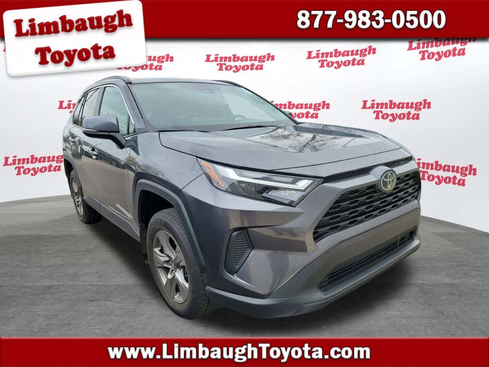 2024 Toyota RAV4 XLE's photo