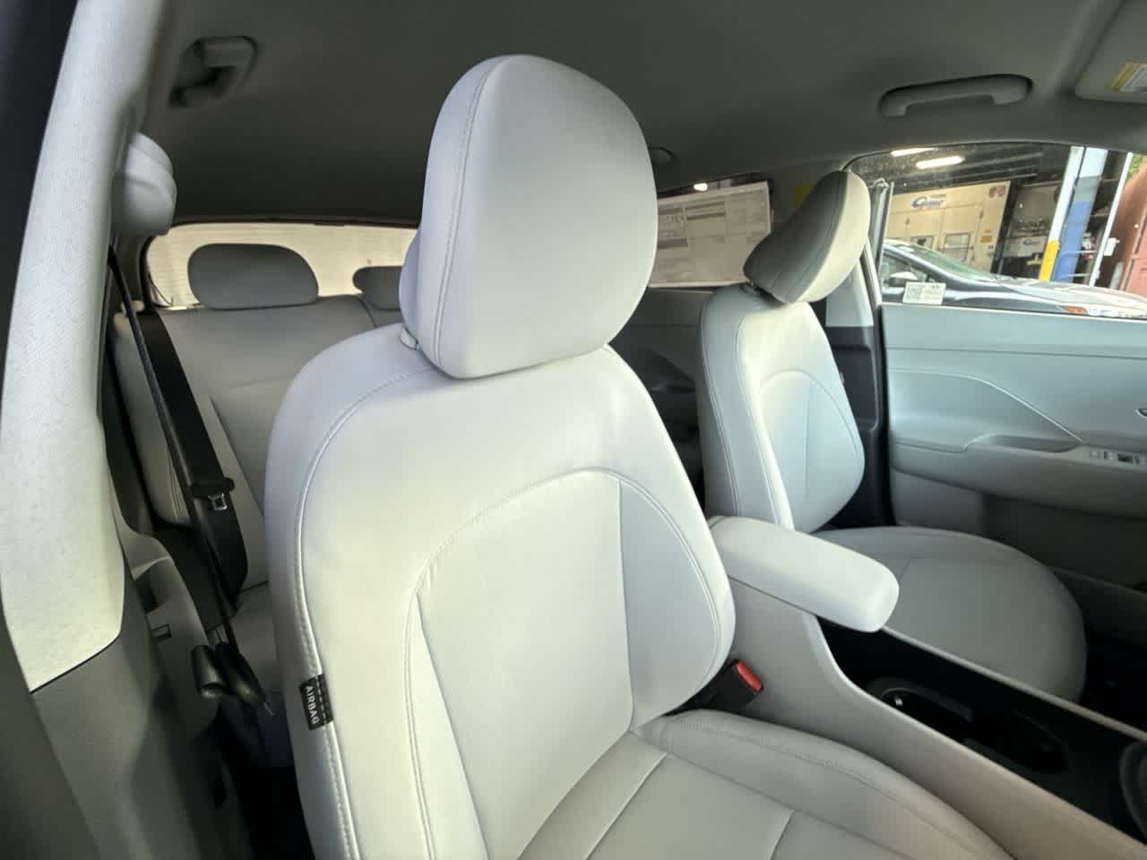2026 Hyundai Kona SEL photo 25