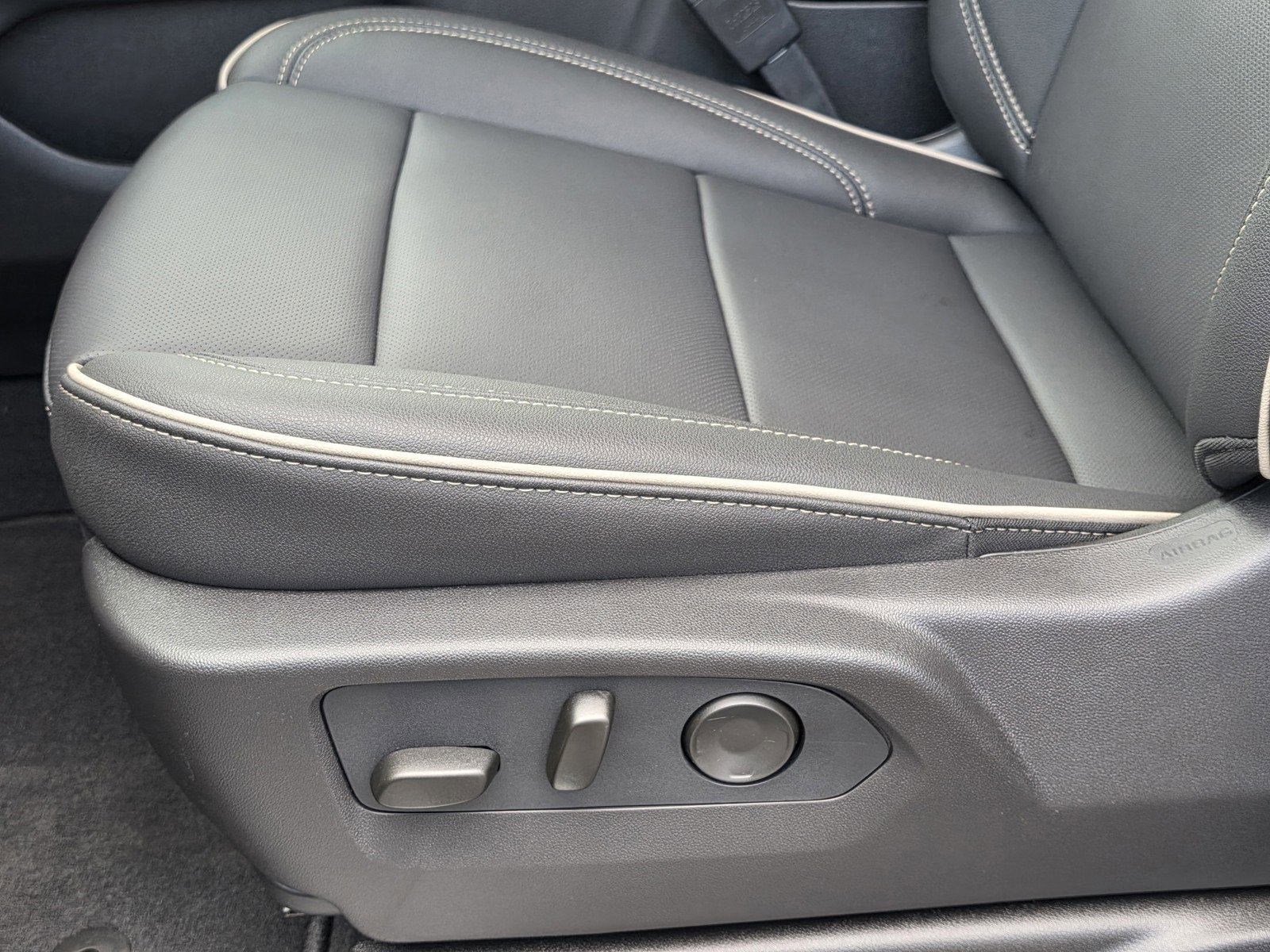 2026 Chevrolet Tahoe Premier photo 25