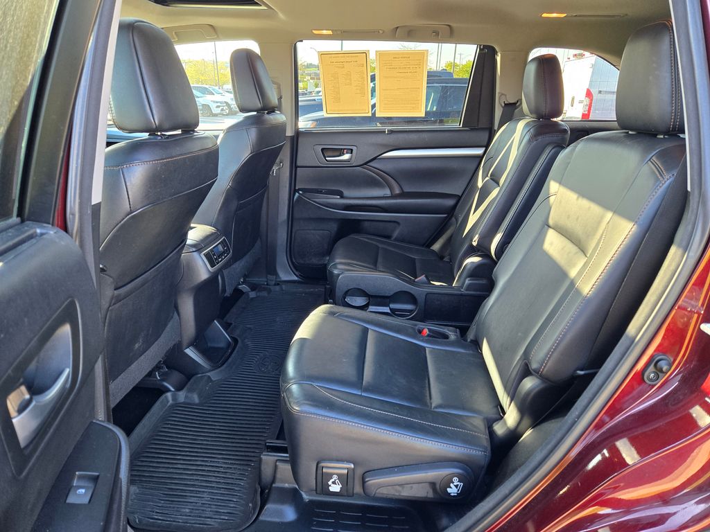 2017 Toyota Highlander SE XLE photo 25