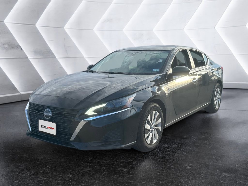 2025 Nissan Altima 2.5 S photo 3