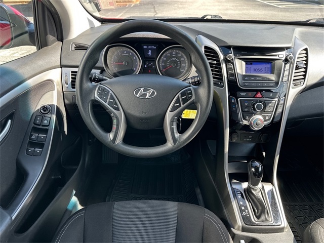 2017 Hyundai Elantra GT Base photo 10