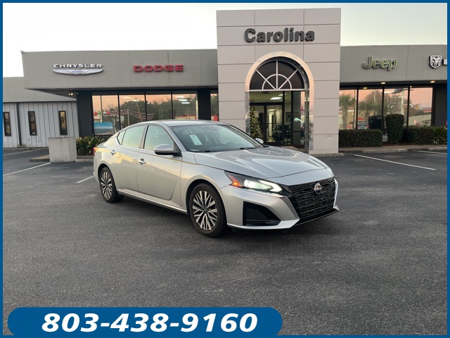 2023 Nissan Altima SV's photo