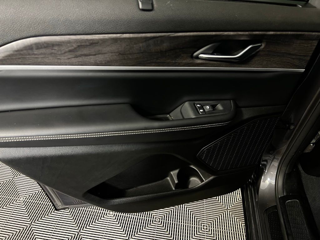 2024 Jeep Grand Cherokee Limited photo 21