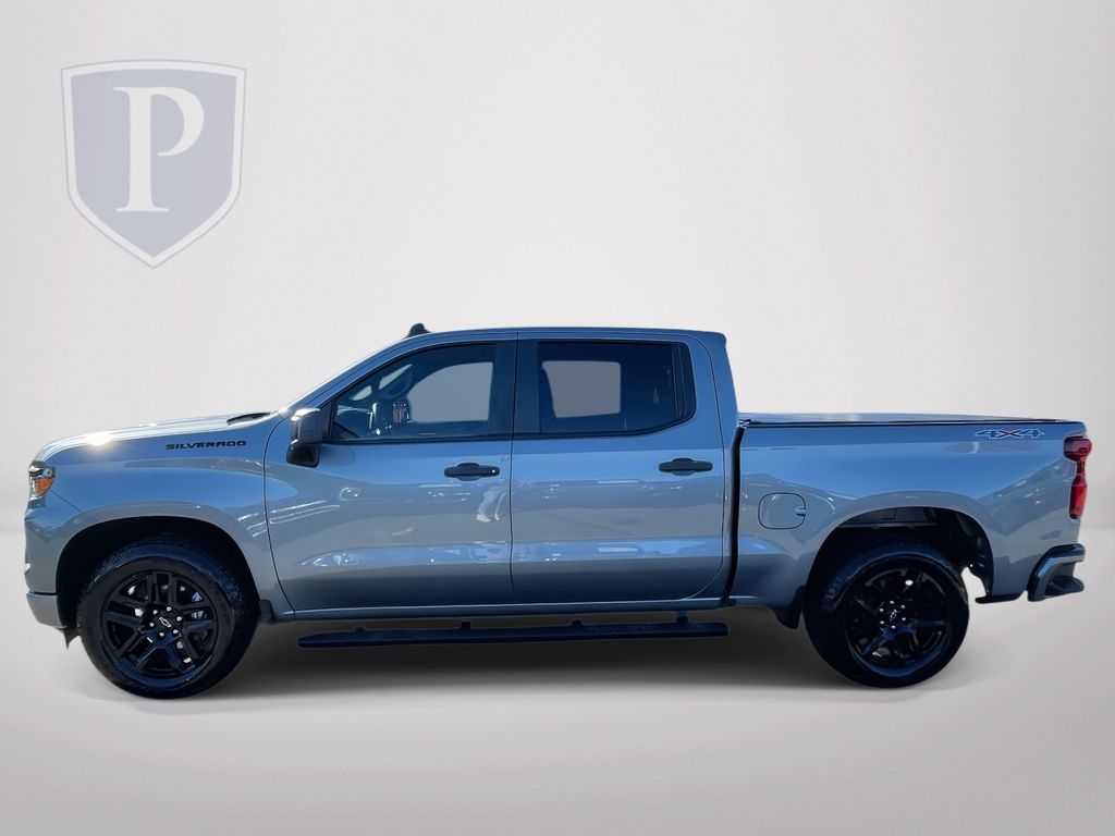 2023 Chevrolet Silverado 1500 Custom photo 4