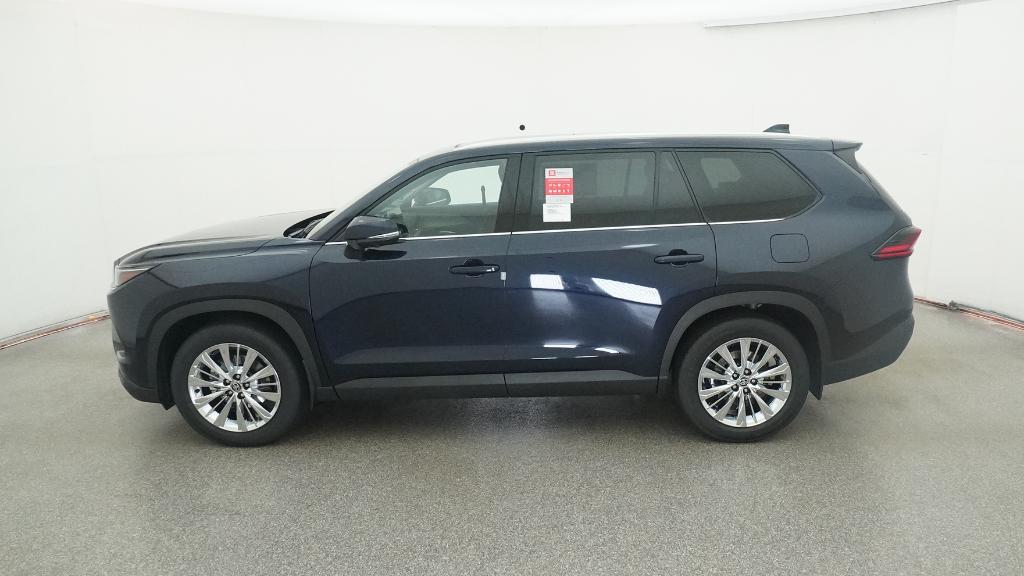 2026 Toyota Grand Highlander Platinum AWD photo 9
