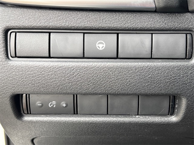 2022 Nissan Rogue SV photo 33
