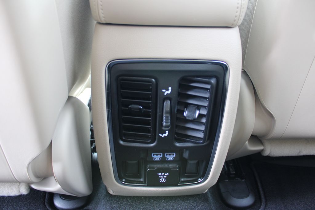 2020 Jeep Grand Cherokee Limited photo 32