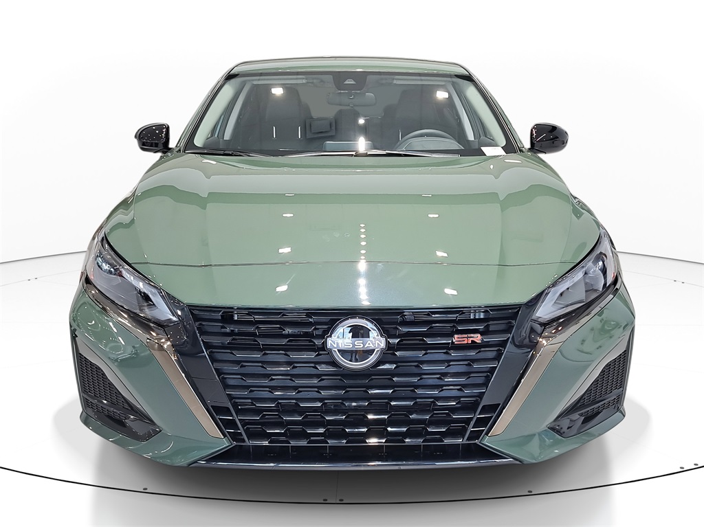 2025 Nissan Altima 2.5 SR photo 3