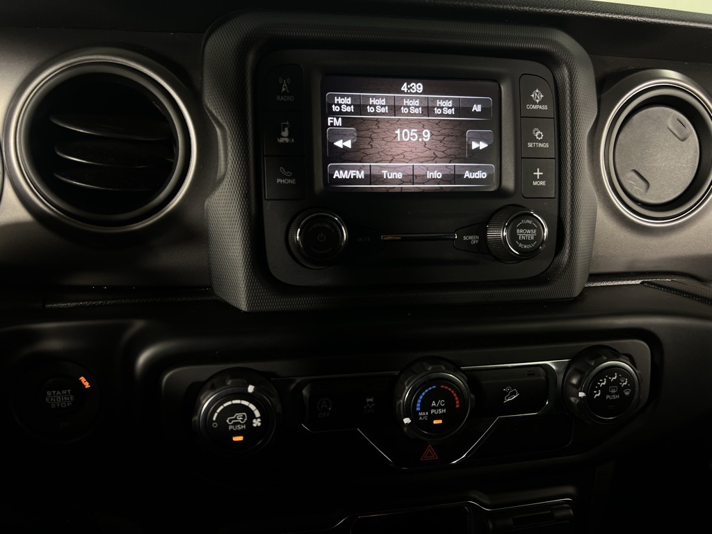 2021 Jeep Wrangler Unlimited Willys photo 14