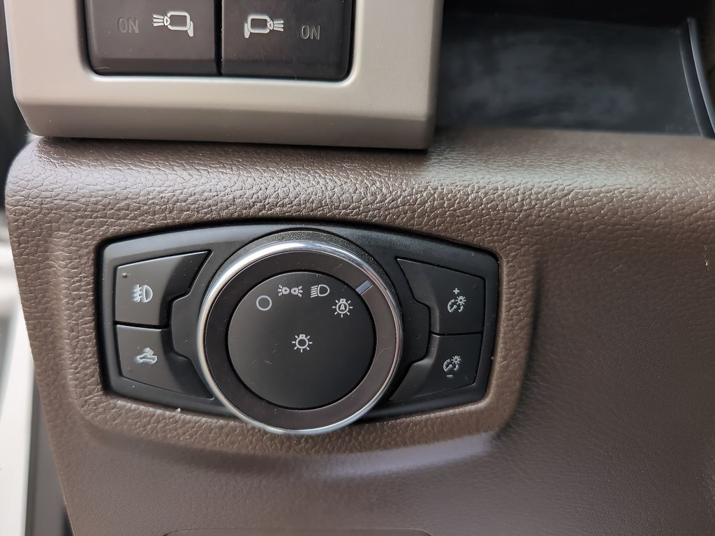 2018 Ford F-350 King Ranch photo 13