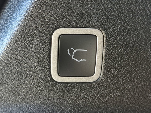 2026 Chrysler Pacifica Limited photo 10