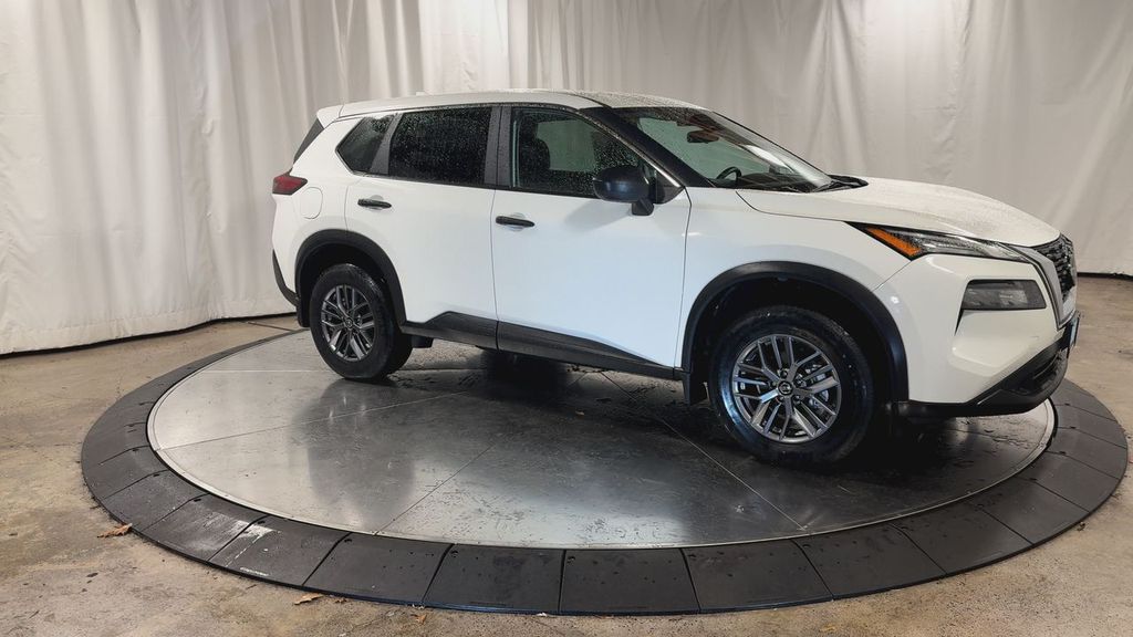 2021 Nissan Rogue S photo 3