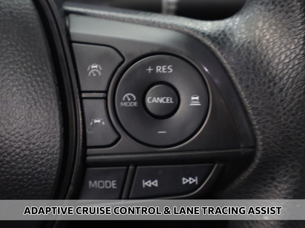 2024 Toyota Corolla LE photo 3