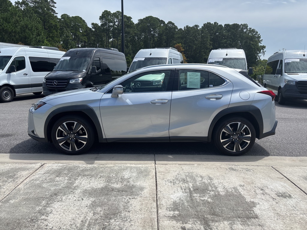 2020 Lexus UX 250h Premium photo 5