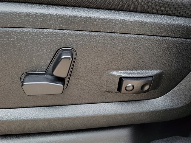 2025 Ram 2500 Big Horn photo 13